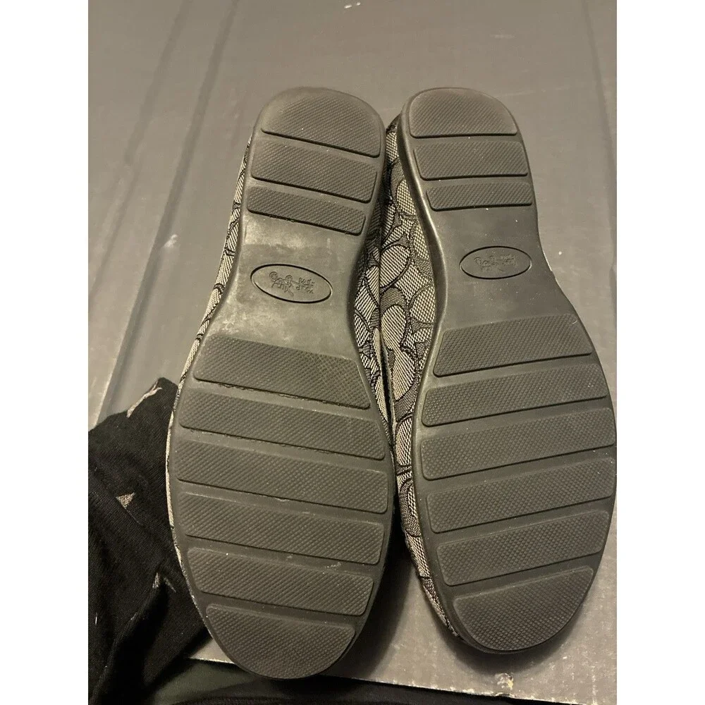 Coach Olive Signature Logo Loafers Women’s Size 6B Black Gray Slip On Flats